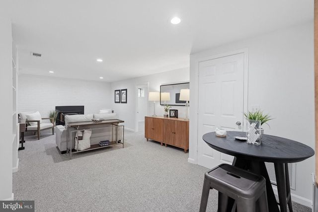 5709 SHROPSHIRE CT, Alexandria, VA 22315