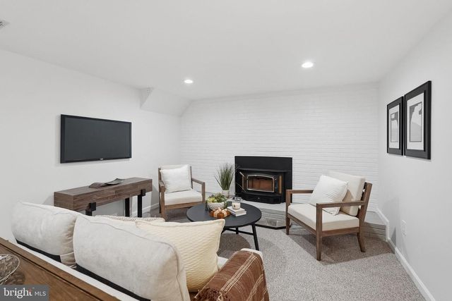 5709 SHROPSHIRE CT, Alexandria, VA 22315