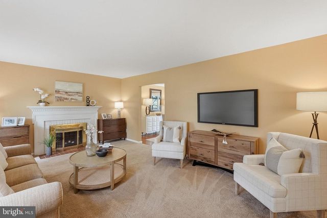 5709 SHROPSHIRE CT, Alexandria, VA 22315