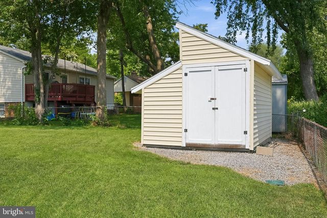 5709 SHROPSHIRE CT, Alexandria, VA 22315