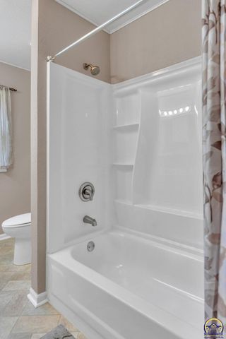 1324 SW MacVicar AVE, Topeka, KS 66604