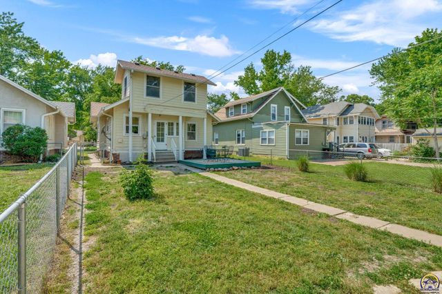 1324 SW MacVicar AVE, Topeka, KS 66604