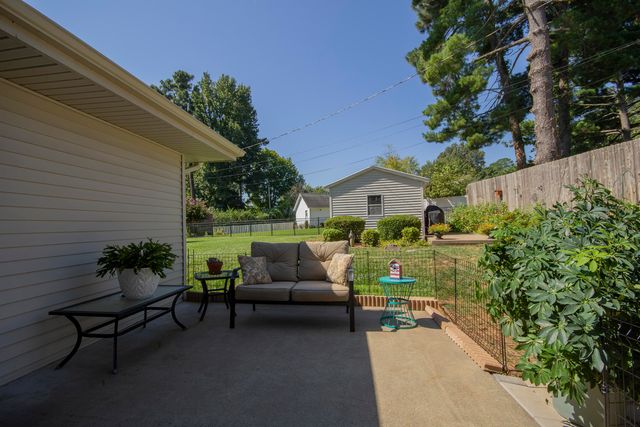 1227 Piedmont Road, Paducah, KY 42001