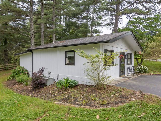 64 Persimmon Hill Drive, Columbus, NC 28722