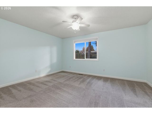 13250 Sw WEIR Rd, Beaverton, OR 97008