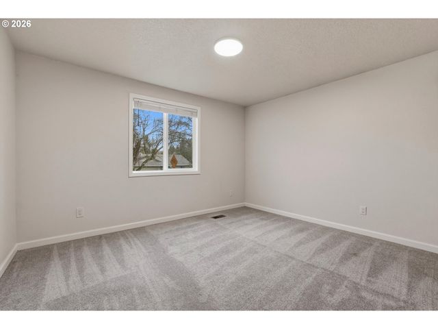 13250 Sw WEIR Rd, Beaverton, OR 97008