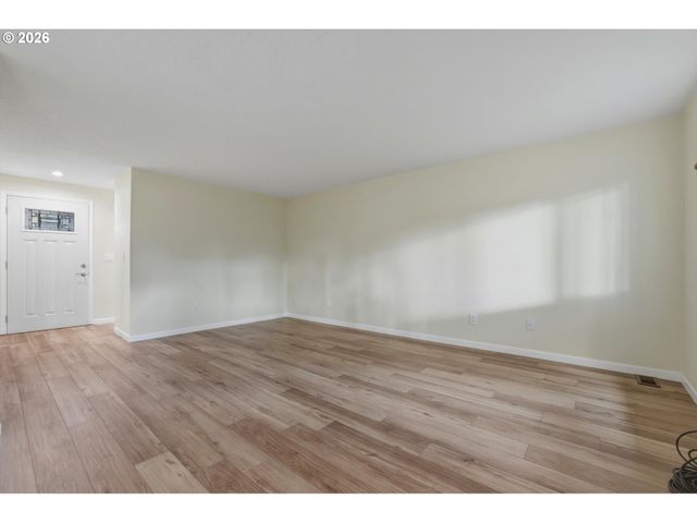 13250 Sw WEIR Rd, Beaverton, OR 97008