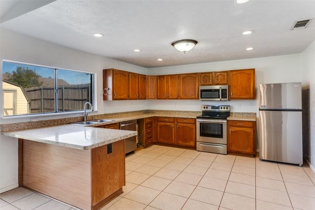 7007 Forestview Drive, Arlington, TX 76016