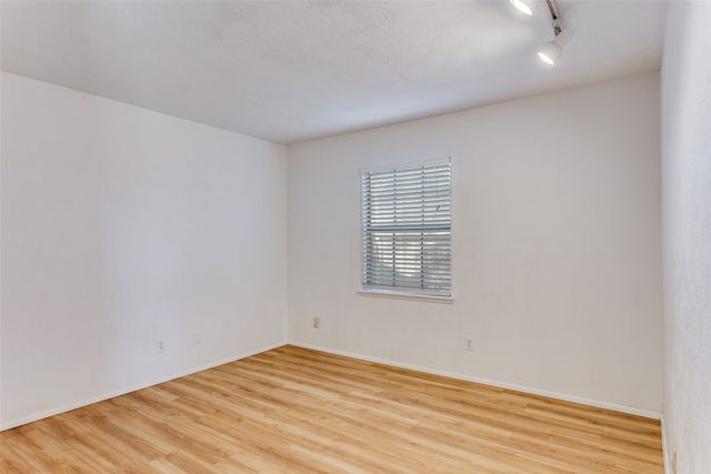 7007 Forestview Drive, Arlington, TX 76016