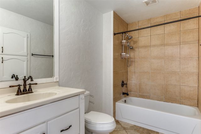 7007 Forestview Drive, Arlington, TX 76016