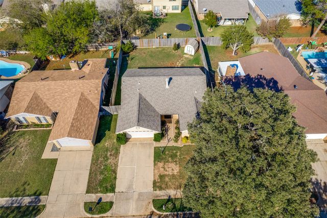 7007 Forestview Drive, Arlington, TX 76016