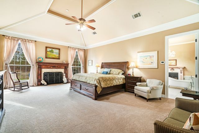 2365 Wildwood Lane, Paris, TX 75462