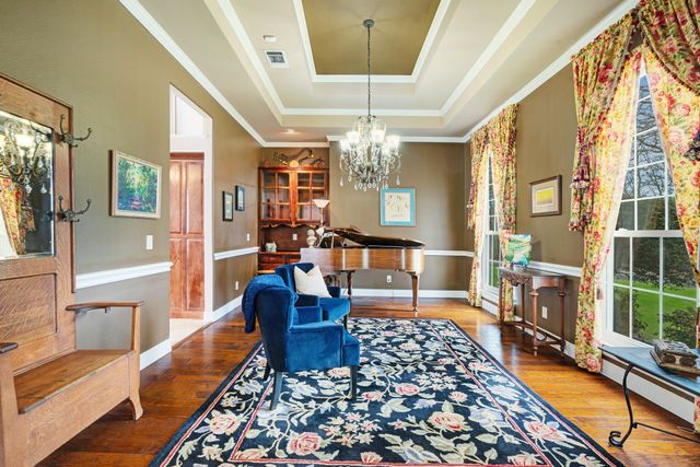 2365 Wildwood Lane, Paris, TX 75462