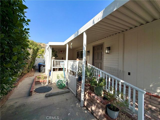 15455 Glenoaks Boulevard 272, Sylmar, CA 91342