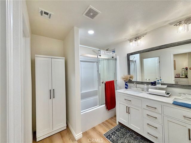 15455 Glenoaks Boulevard 272, Sylmar, CA 91342