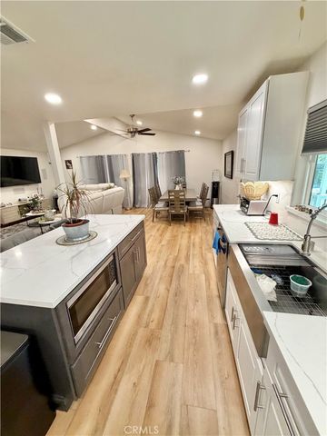 15455 Glenoaks Boulevard 272, Sylmar, CA 91342
