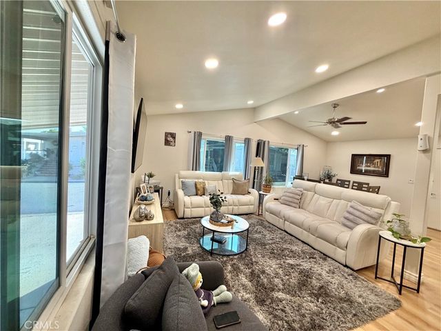 15455 Glenoaks Boulevard 272, Sylmar, CA 91342