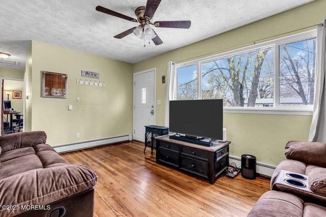21 Dockage Road, Bayville, NJ 08721