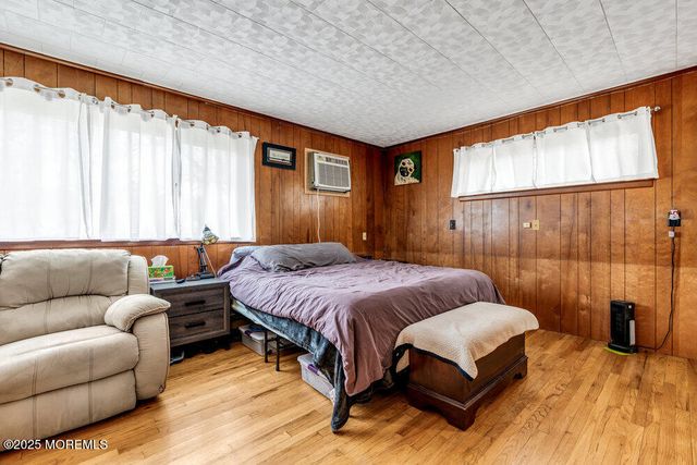 21 Dockage Road, Bayville, NJ 08721