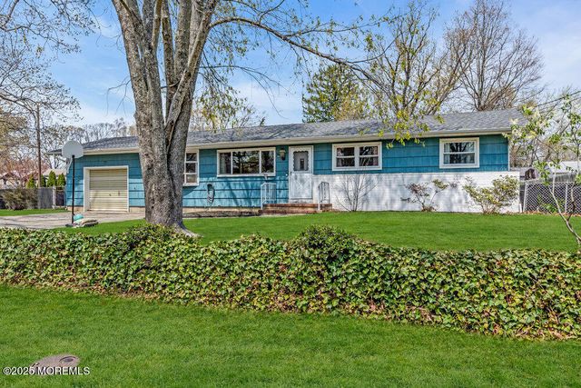 21 Dockage Road, Bayville, NJ 08721