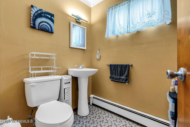 21 Dockage Road, Bayville, NJ 08721
