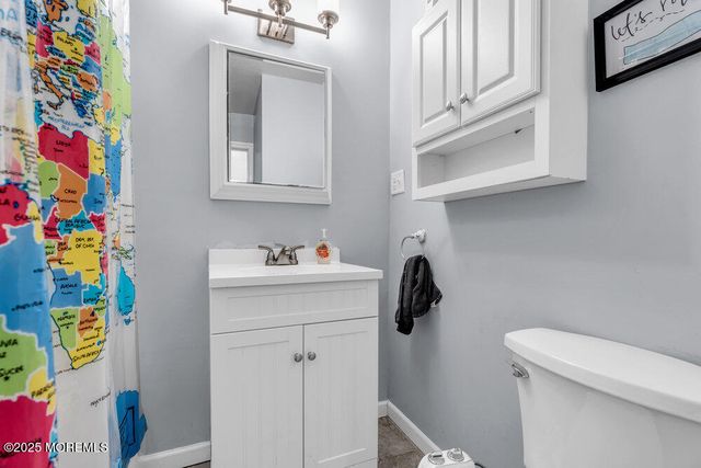 21 Dockage Road, Bayville, NJ 08721