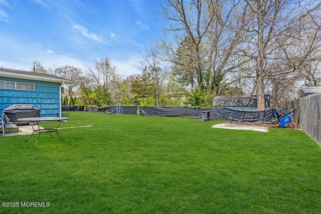 21 Dockage Road, Bayville, NJ 08721