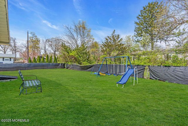 21 Dockage Road, Bayville, NJ 08721