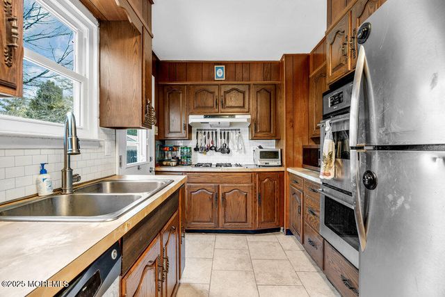 21 Dockage Road, Bayville, NJ 08721