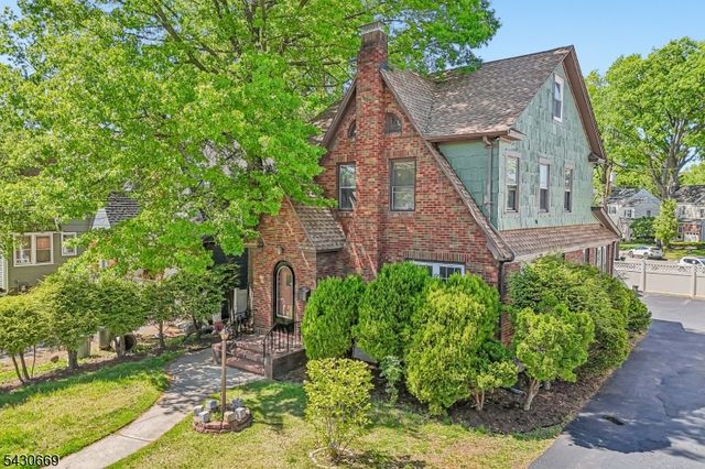 423 E Lincoln Ave, Roselle Park Boro, NJ 07204
