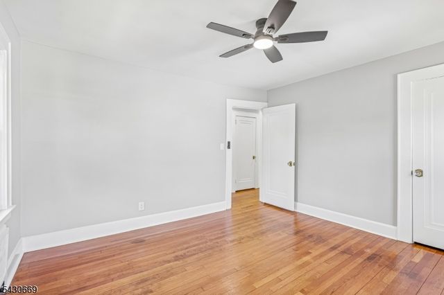 423 E Lincoln Ave, Roselle Park Boro, NJ 07204