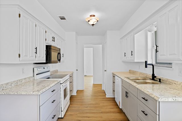 2604 Danny Lane, Farmers Branch, TX 75234