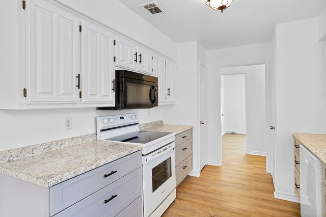 2604 Danny Lane, Farmers Branch, TX 75234