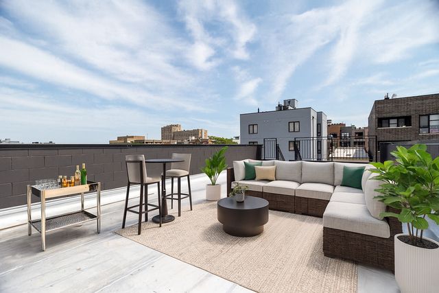 1325 N Artesian Avenue 3, Chicago, IL 60622