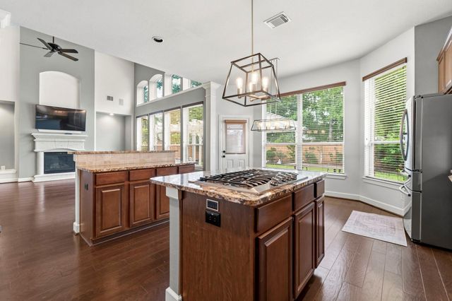 27 N Arrow Canyon Circle, The Woodlands, TX 77389