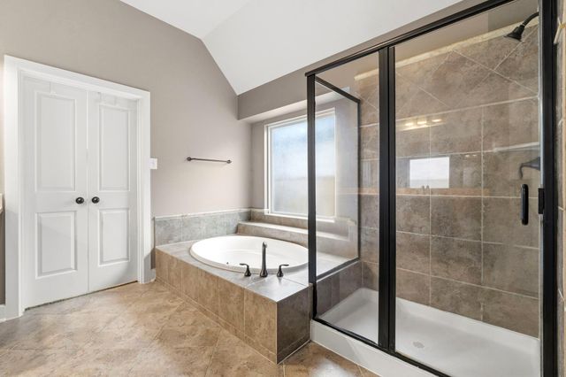 27 N Arrow Canyon Circle, The Woodlands, TX 77389