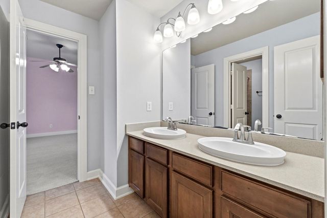 27 N Arrow Canyon Circle, The Woodlands, TX 77389