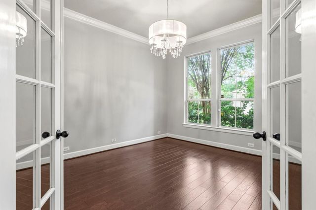 27 N Arrow Canyon Circle, The Woodlands, TX 77389