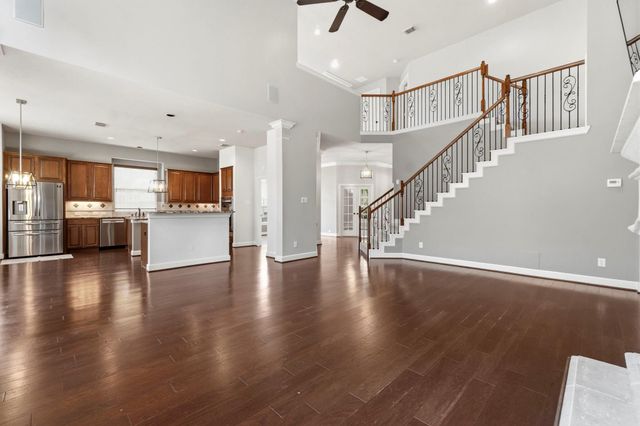 27 N Arrow Canyon Circle, The Woodlands, TX 77389