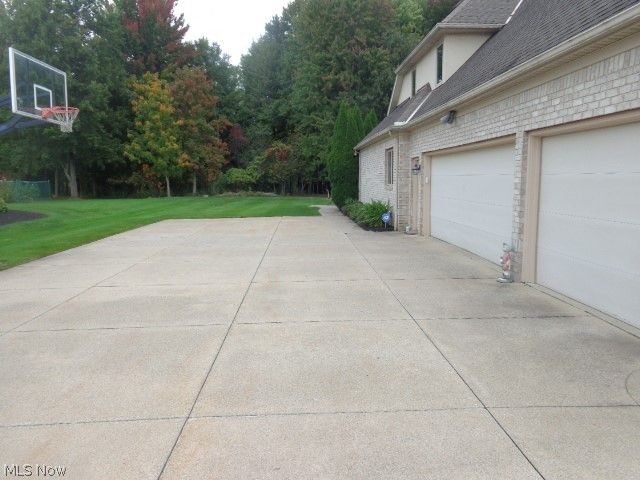 3062 Osage Way, Broadview Heights, OH 44147