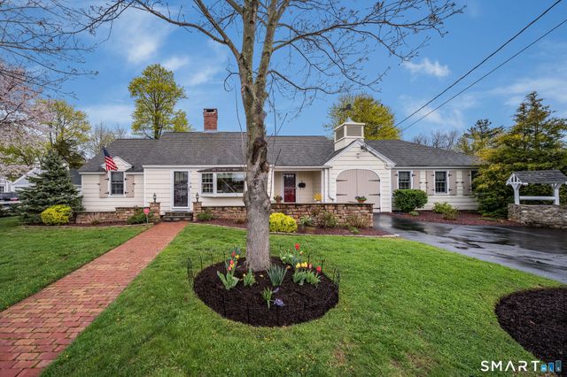 6 Cedar Island Avenue, Clinton, CT 06413