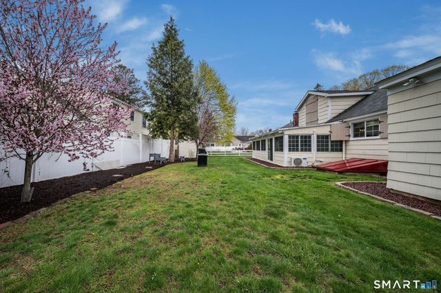 6 Cedar Island Avenue, Clinton, CT 06413