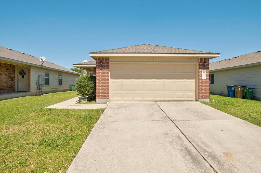 12524 Sky Harbor DR, Del Valle, TX 78617