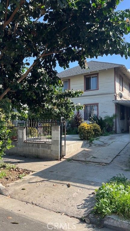 228 Rosemont Ave, Los Angeles, CA 90026