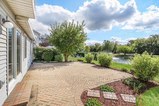 2033 Wedgewood Circle, Romeoville, IL 60446
