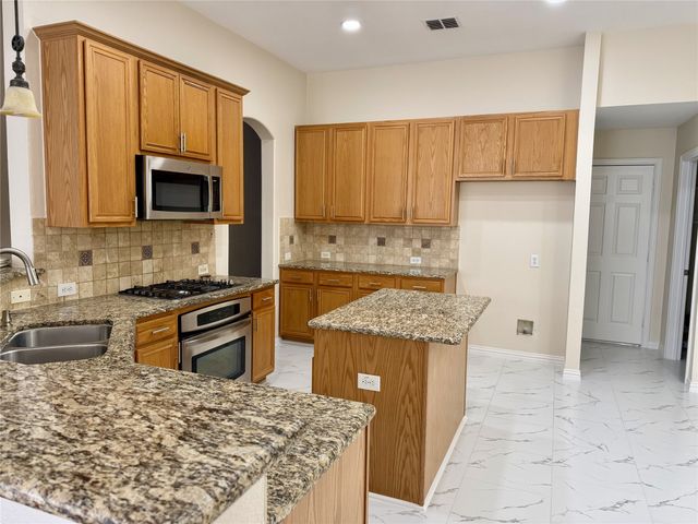 131 Fallkirk Drive, Coppell, TX 75019