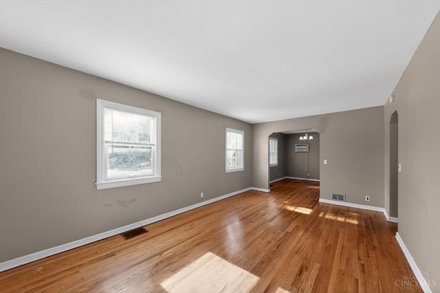 1936 Waltham Avenue, North College Hill, OH 45239