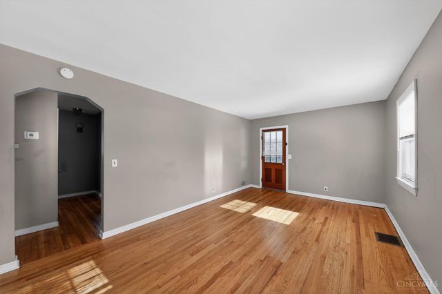 1936 Waltham Avenue, North College Hill, OH 45239