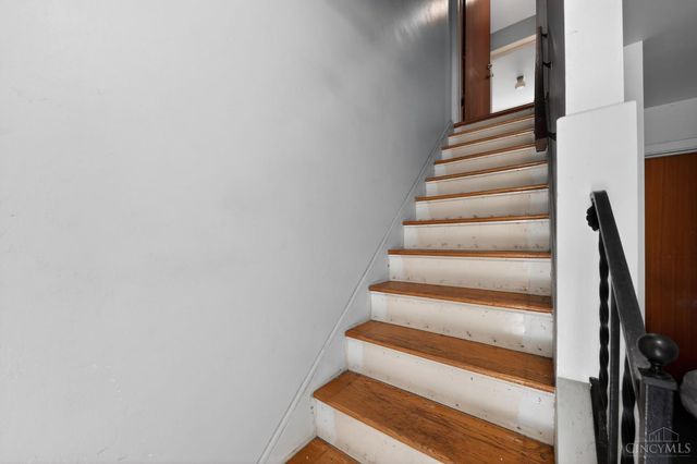 1936 Waltham Avenue, North College Hill, OH 45239