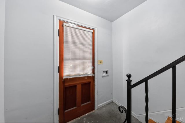 1936 Waltham Avenue, North College Hill, OH 45239